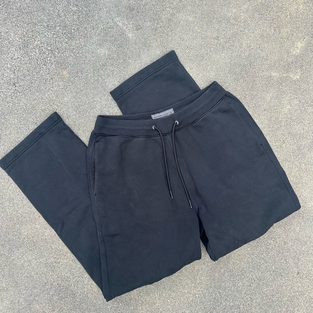 Abercombie Men's Black Baggy  SweatPants